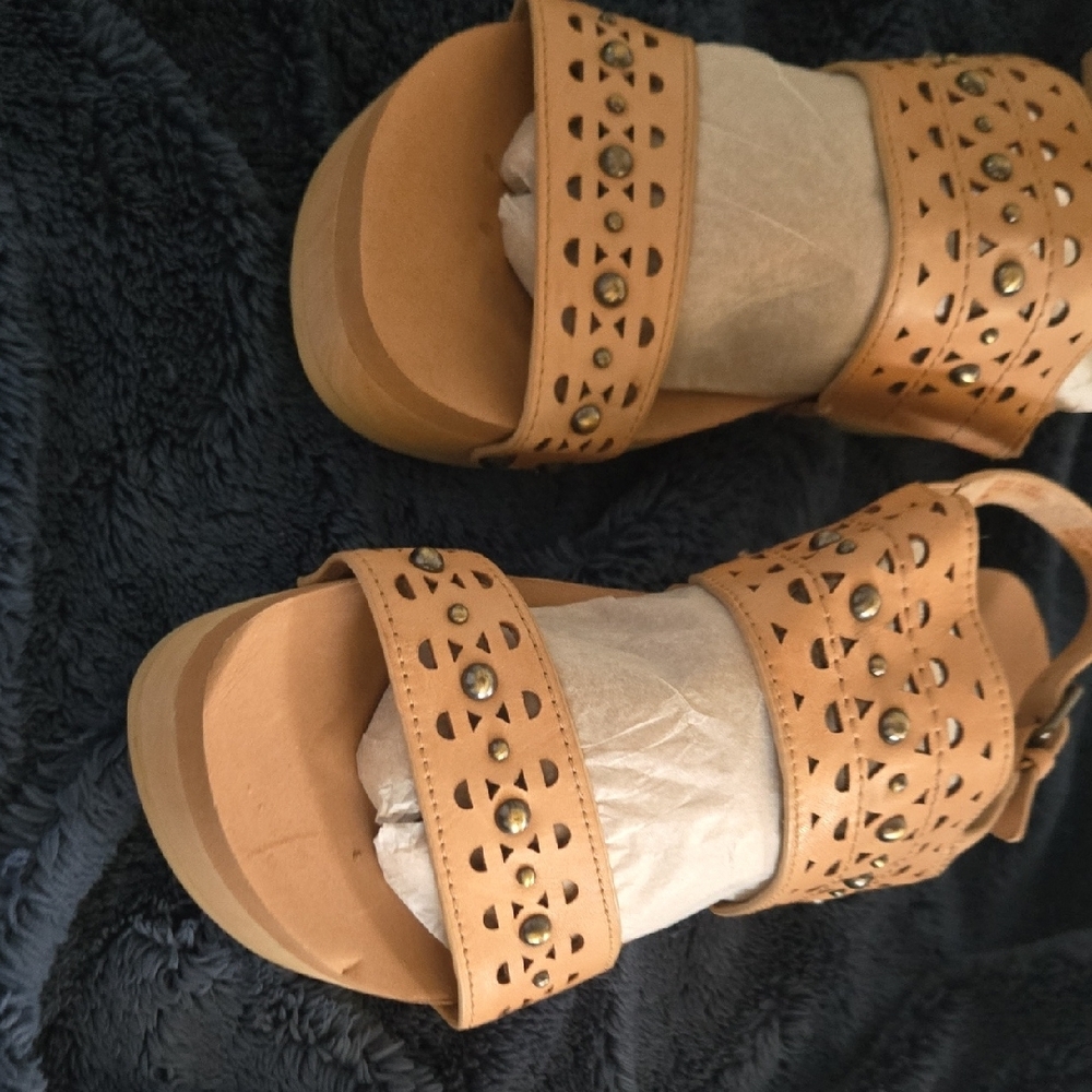 Earth Tan Sandals with Perforated Design and Ankle Strap - Picture 3 of 15